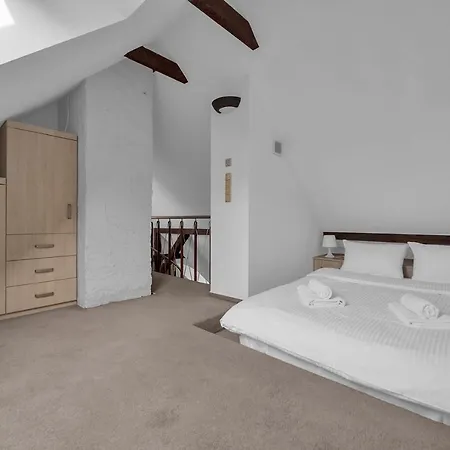 Rynek Nowego Miasta Two-Level Apartment Варшава Екстер'єр фото